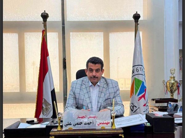 حملة لإزالة مخالفات البناء بمدينة أكتوبر الجديدة 