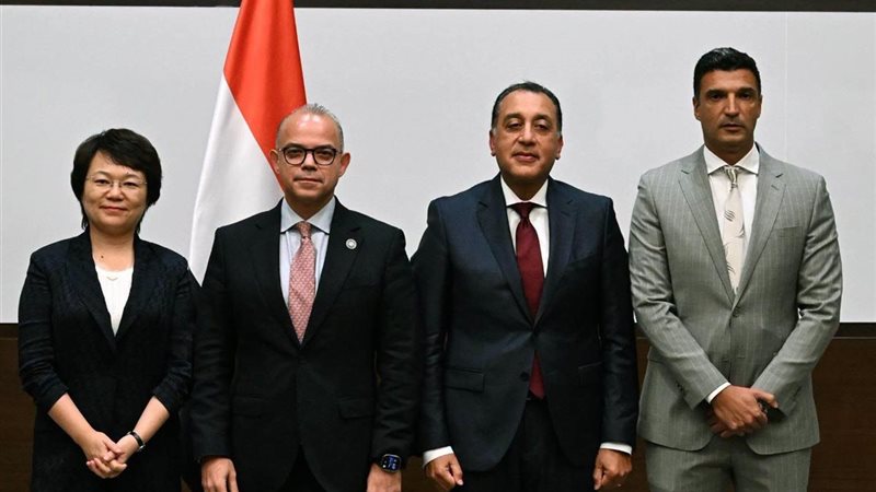 توقيع مذكرة تفاهم لإنشاء قاعدة لتخطيط مصانع السيارات