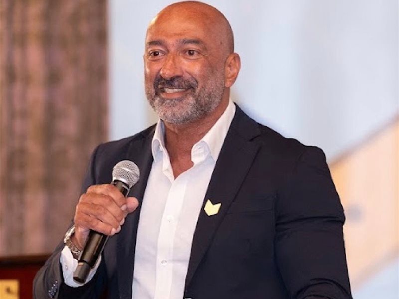 الرئيس التنفيذي لمنصة