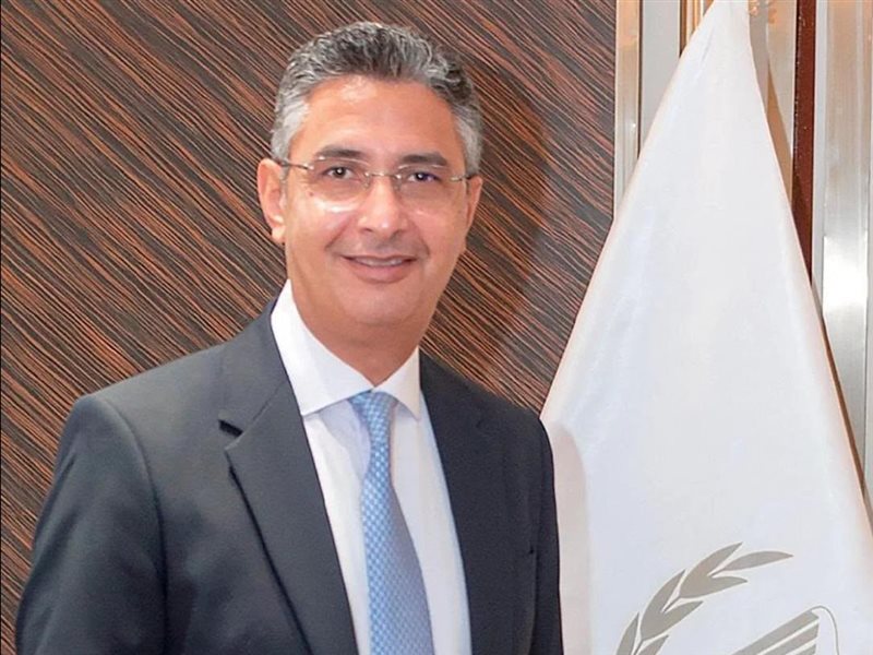 الدكتور شريف فاروق