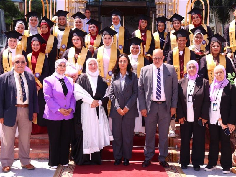 مايا مرسي تشهد تخريج