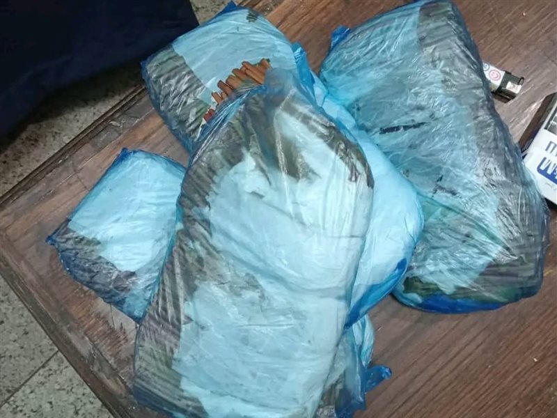 جمارك مطار القاهرة تضبط 3 محاولات لتهريب القات والحشيش 