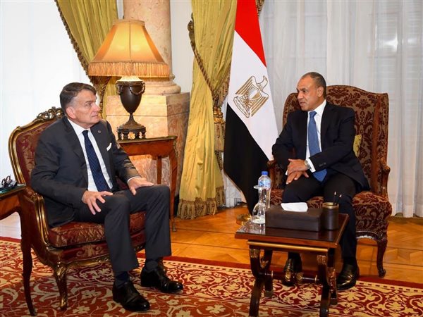 وزير الخارجية يبحث مع القائم بأعمال الأونروا تطورات الأوضاع الإنسانية في غزة