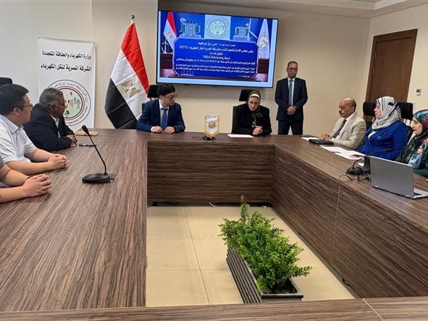 المصرية لنقل الكهرباء توقع عقدًا لتعزيز قدرات الشبكة القومية الموحدة