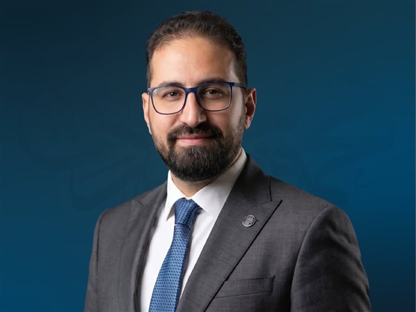 نجم الدين: حظر تقسيط الذهب عبر التمويل الاستهلاكي يعيد الانضباط لسوق المعادن الثمينة