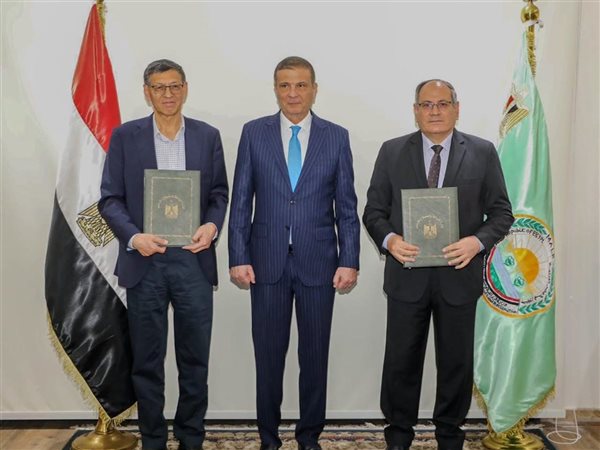 بروتوكول تعاون بين مركز البحوث الزراعية وجامعة الصين لتعزيز البحث العلمي ونقل التكنولوجيا
