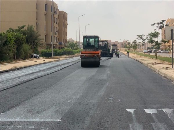 رئيس جهاز الشروق يتابع ميدانيًا تطوير طريق الرواد ويُوجه بتسريع معدلات التنفيذ