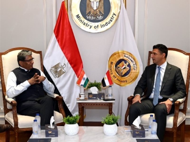 وزير الصناعة