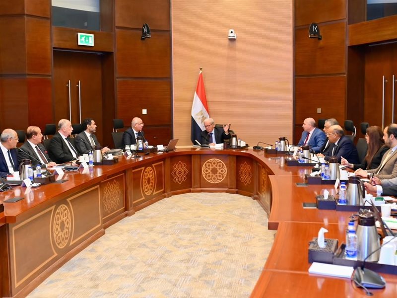 خلال الاجتماع