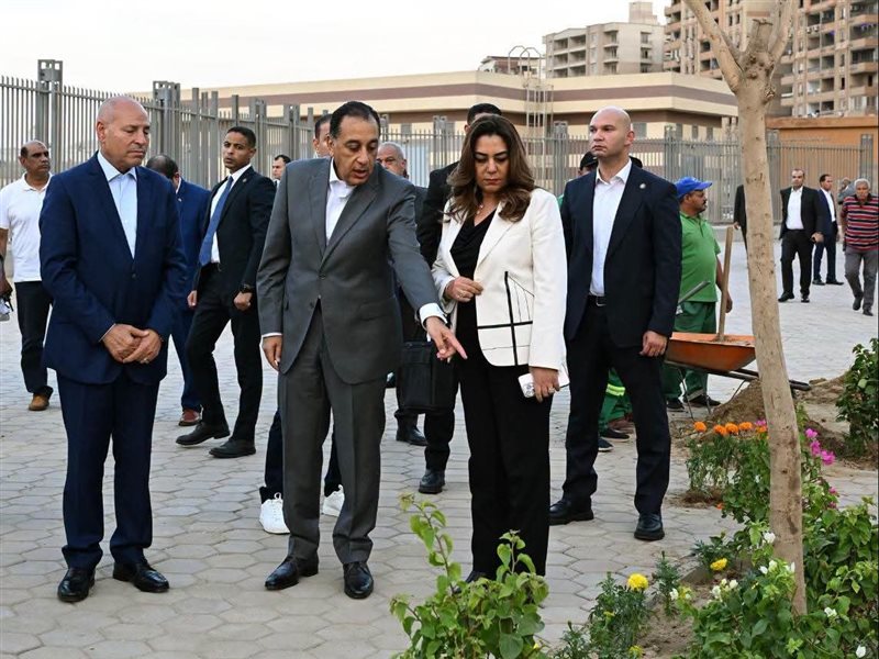  يتابع د. مصطفى مدبولي،