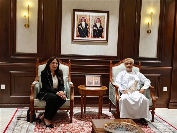 وزيرة الإسكان تلتقي رئيس بلدية مسقط لبحث تبادل الخبرات في مجالات التخطيط والتطوير العمراني