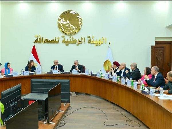نائب رئيس الوزراء يتابع إعادة هيكلة 3 مؤسسات صحفية قومية.. وخطط لتعظيم الإيرادات واستغلال الأصول