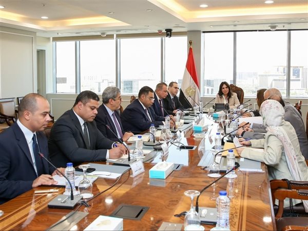 وزيرة الإسكان تناقش عدد من الملفات المتعلقة بالمبادرة الرئاسية 