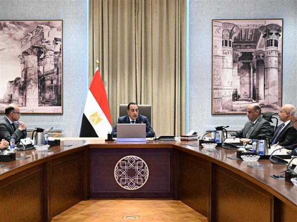 رئيس الوزراء يستعرض محاور جلسة الاستثمار والصناعة وفرص العمل في منتدى مصر 2026