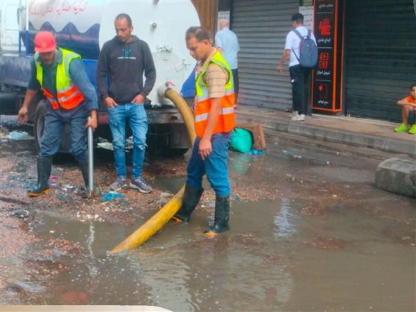 أمطار تضرب الإسكندرية.. الصرف الصحي يعلن الطوارئ ويدفع بفرق الإنقاذ لمواجهة تجمعات المياه سريعًا