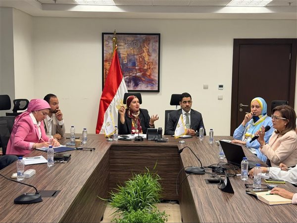 وزارة الإسكان تستعرض استراتيجية التنمية المكانية لإقليم غرب القاهرة بالتعاون مع البنك الدولي