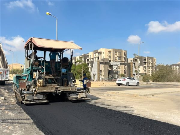 وزيرة الإسكان تتابع موقف تنفيذ عدد من مشروعات الطرق والإسكان بمدينتي حدائق أكتوبر والشيخ زايد