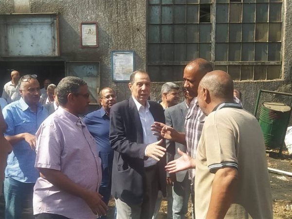 صلاح فتحي يتفقد مصانع سكر إدفو استعدادًا للموسم الجديد ويبحث خطة التشغيل