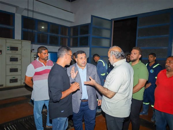 رئيس مياه البحيرة يتفقد رافع الحميات ليلًا ويعلن رفع الجاهزية قبل الشتاء