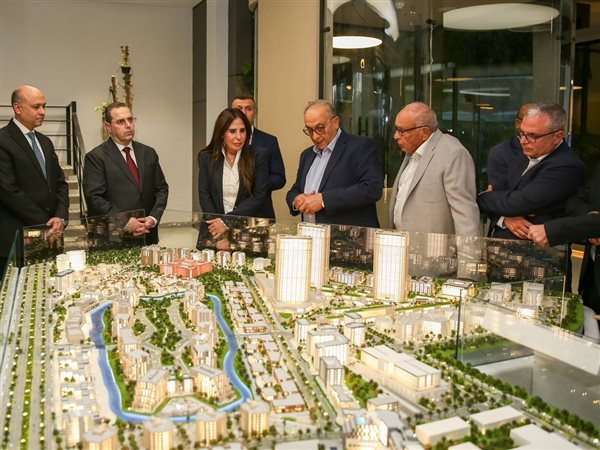 يُنفذ بالشراكة مع القطاع الخاص.. وزيرة الإسكان تتابع تنفيذ مشروع «205» بمدينة الشيخ زايد