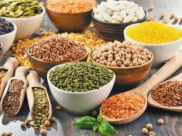 تراجع أسعار الأرز والفول والعدس في الأسواق خلال شهر.. انخفاض العدس 8.2%