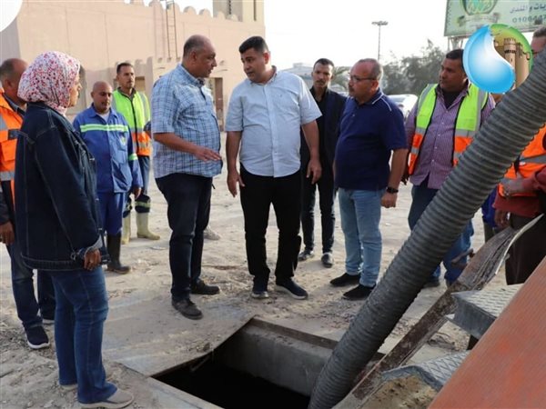 رئيس صرف الإسكندرية يتفقد تمركزات فرق العمل ويوجه بسرعة الاستجابة للطوارئ