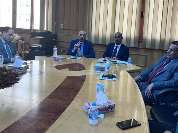 حاتم عبد الغفار: تعزيز الشراكة بين الجامعات والغرف التجارية يدعم الاستثمار والتصنيع المحلي وتوفير فرص العمل