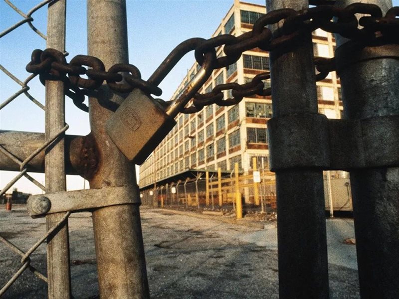 المصانع المتعثرة