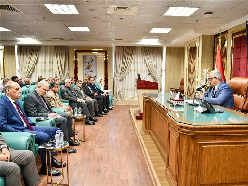  لقاء الوزير بالعاملين
