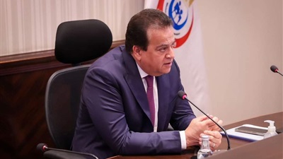  وزير الصحة يبحث تفعيل منظومة متكاملة لـ«وحدات الرعاية المتوسطة» بالمستشفيات  